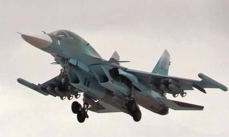 Voi bom luon, Su-34 cua Nga thuc su tro thanh “hung than”-Hinh-19