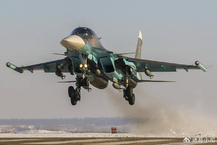 Voi bom luon, Su-34 cua Nga thuc su tro thanh “hung than”-Hinh-7