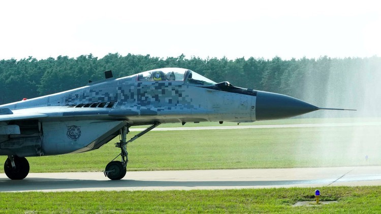 Nga tuyen bo tiem kich Su-57 lap chien cong lon o Ukraine-Hinh-11