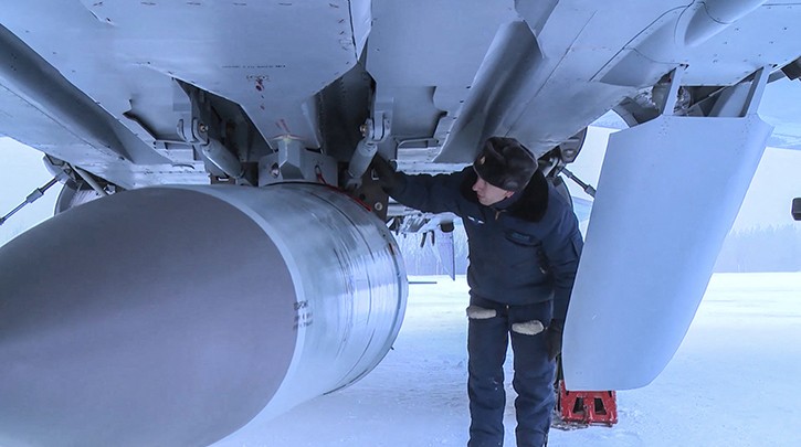 Tai sao Ukraine lo so khi MiG-31K mang ten lua Kinzhal cat canh?-Hinh-8