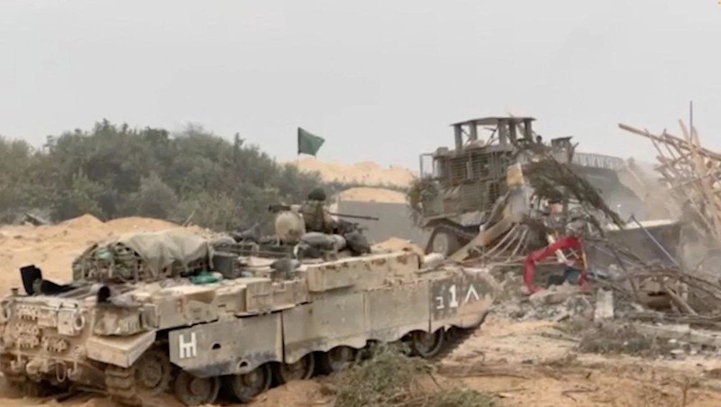 Biet kich Israel vay ham Dai Gaza; 80 xe tang Merkava bi ha-Hinh-3
