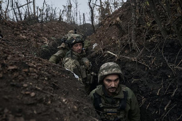 Nga tien vao suon phia bac Avdeevka, Ukraine cang minh chong do-Hinh-18