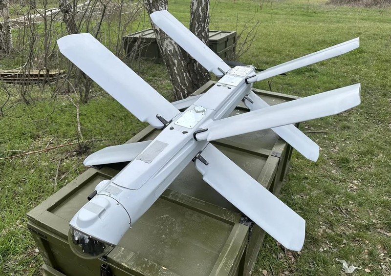 Cach UAV Lancet moi cua Nga doi pho voi HIMARS-Hinh-5