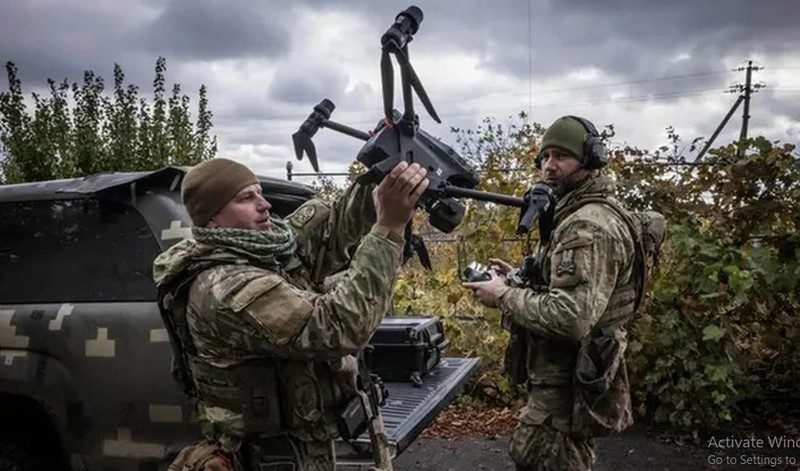 Vu khi phuong Tay bat luc, Ukraine chi con cach dung UAV-Hinh-14