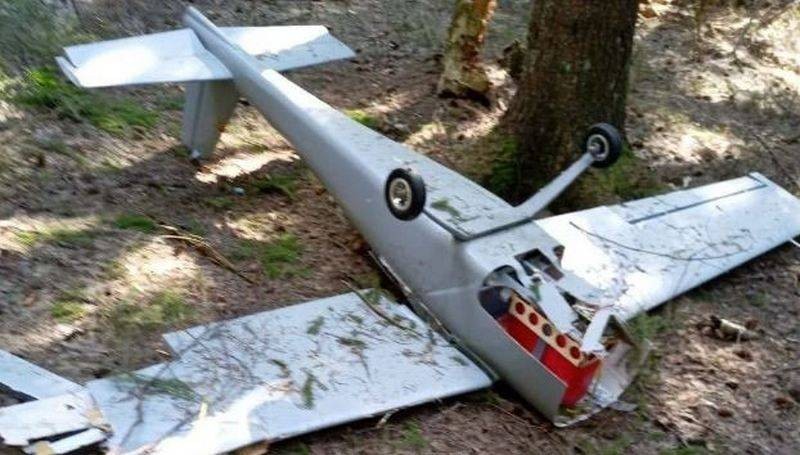 Vu khi phuong Tay bat luc, Ukraine chi con cach dung UAV-Hinh-18