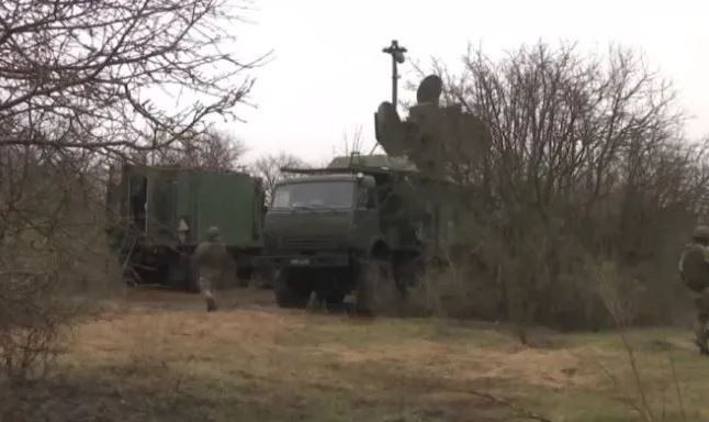 Vu khi phuong Tay bat luc, Ukraine chi con cach dung UAV-Hinh-24