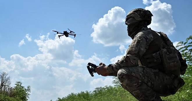 Vu khi phuong Tay bat luc, Ukraine chi con cach dung UAV-Hinh-9