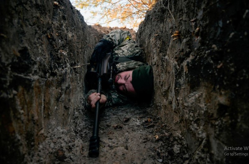 Quan Nga xiet vong vay, Avdiivka nguy kich, 8 lu doan Ukraine tang vien-Hinh-5