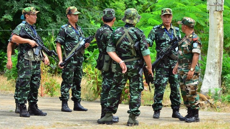 Nong: May bay quan su Trung Quoc san xuat roi o An Do-Hinh-7