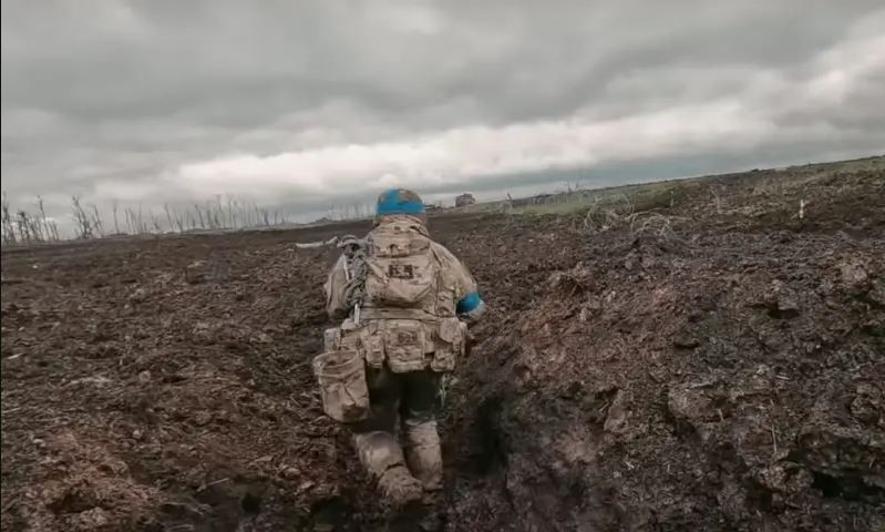 Avdiivka nguy ngap, Tong thong Zelensky tuyen bo khan cap-Hinh-17