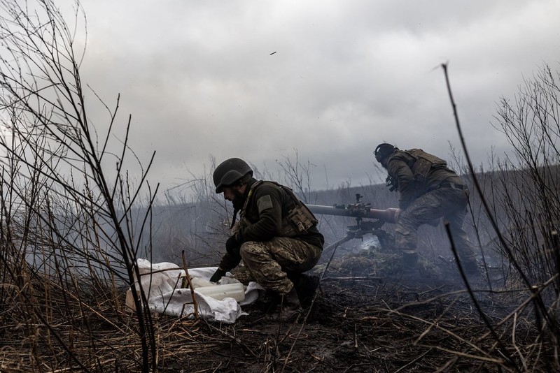 Quan Ukraine tai Avdiivka nguy ngap, chi vao duoc thanh pho qua dam lay-Hinh-4