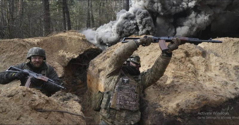 Nga tan cong manh ve bac Marinka, ha sieu tang M1A1 thu hai-Hinh-12