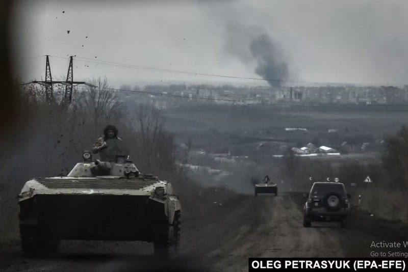 Trong 2 tuan, Nga pha huy nhung vu khi hien dai nhat cua NATO-Hinh-17