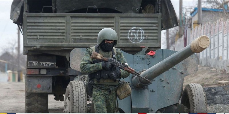 Quan Ukraine phan cong vao Avdiivka, bi quan Nga truy kich, danh bat-Hinh-7
