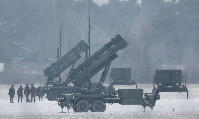 Trong ba thang, Nga tha 3.500 qua bom xuong tran dia Ukraine-Hinh-16