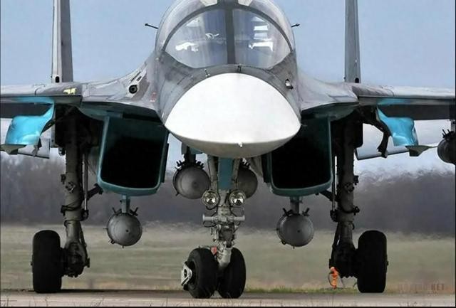 Su-34 la “ngua tho” cua luc luong khong quan chien thuat Nga-Hinh-9