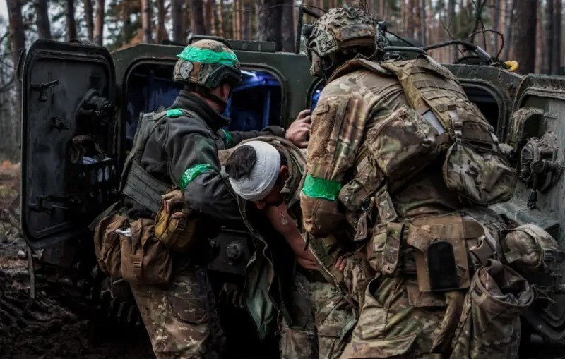 Ukraine “bat luc” truoc chien thuat “Tien hoa luc, hau xung kich” cua Nga-Hinh-16