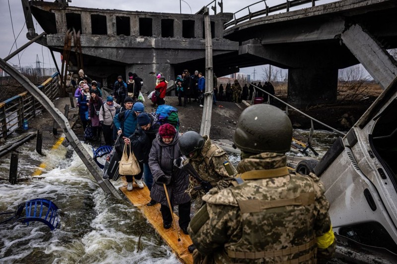 Ukraine so tan dan khoi Volchansk, nhieu vu khi bi pha huy-Hinh-5