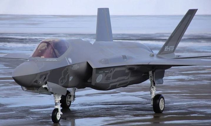 Tai sao chien dau co F-35 lien tuc tai nan khi vua xuat xuong?