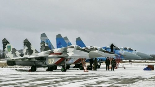 Ngay ton that cua Khong quan Ukraine, 7 chiec Su-27 bi tan cong-Hinh-10