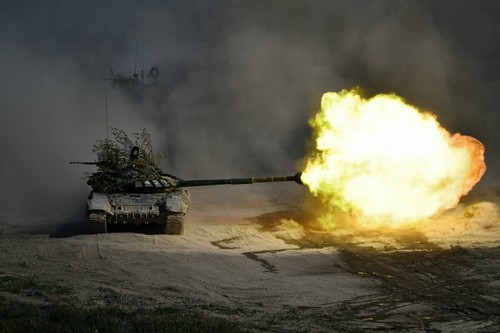 Tran dau tang giua T-72B3 va Leopard 2A4 tren chien truong Ukraine-Hinh-4