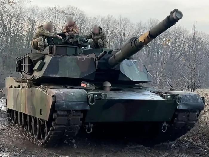 Man trinh dien te hai cua tang M1A1 Abrams o chien truong Ukraine-Hinh-2