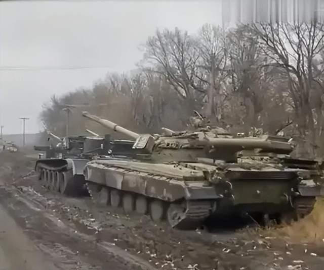 Ukraine sai lam noi tiep sai lam, Nga “xe nat” tuyen phong thu Donbass-Hinh-9