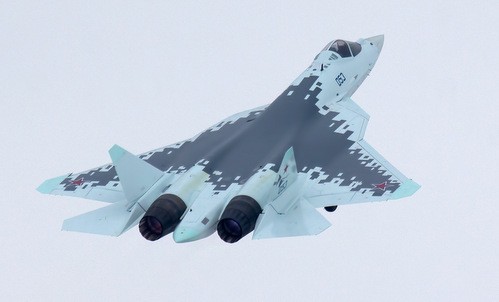 Giai ma bi mat “tang hinh” cua Su-57 qua trien lam Chu Hai-Hinh-11