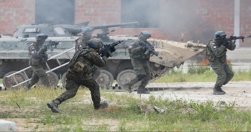 Chi huy Quan doi Ukraine “tu ban vao chan minh” o Kurakhovo-Hinh-5