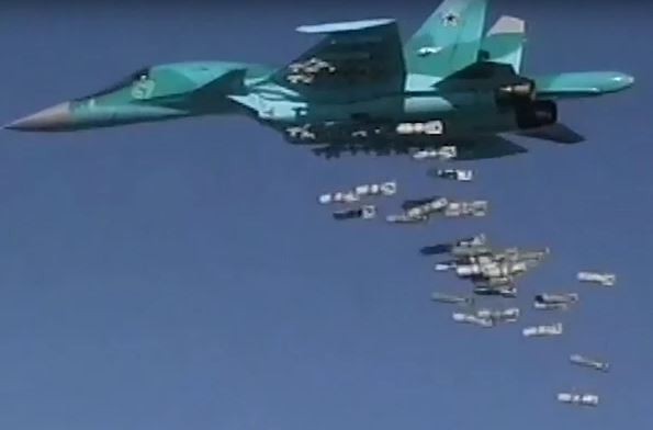 Phien quan tham sat tu binh, may bay Su-34 tha bom rai tham-Hinh-15