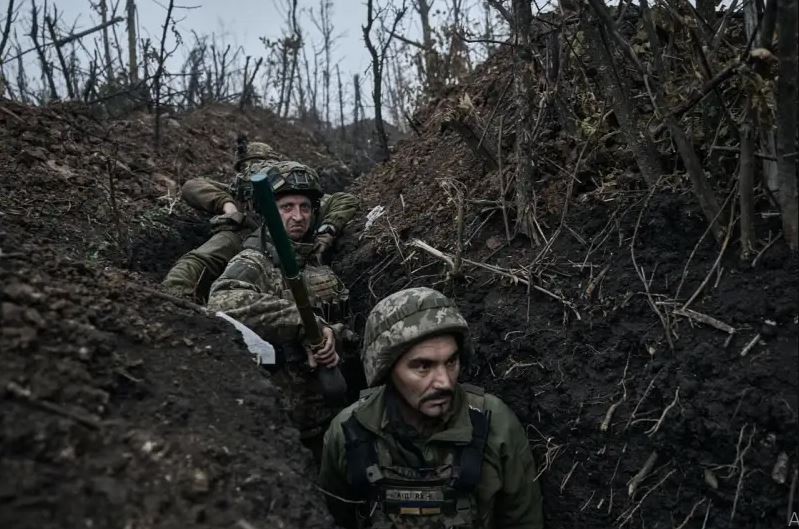 Tuong Syrsky ra lenh chiem lai lang Shevchenko bang moi gia-Hinh-8