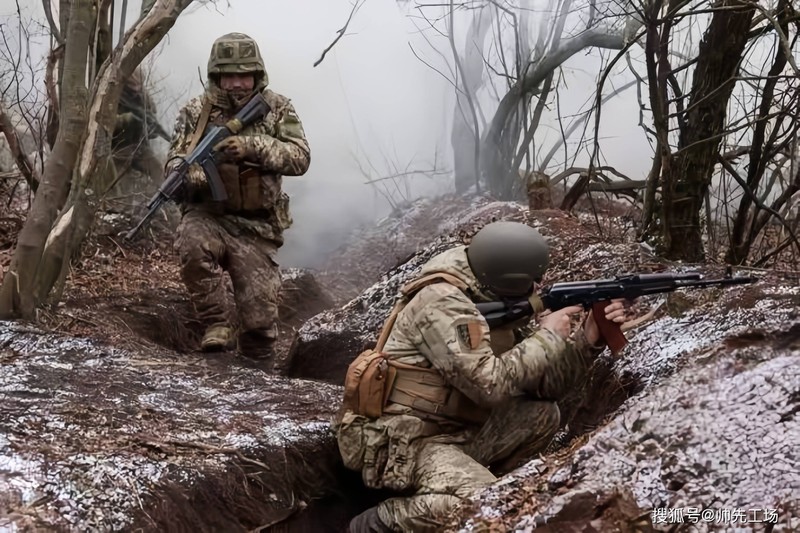 Nga danh vao “yet hau” cua Kurakhovo, quan Ukraine duoc lenh tu thu-Hinh-13