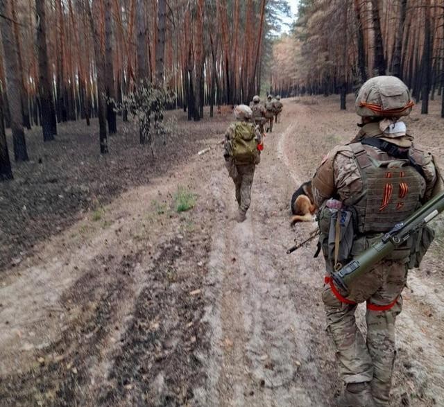 Linh Ukraine chet cong o Kursk, Chasov Yar chim trong bien lua-Hinh-11