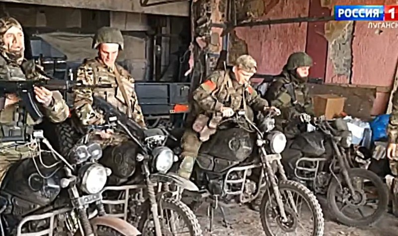 Mat tran Nam Donetsk nong ruc, lang Bogatyr bien thanh “coi xay thit”-Hinh-10