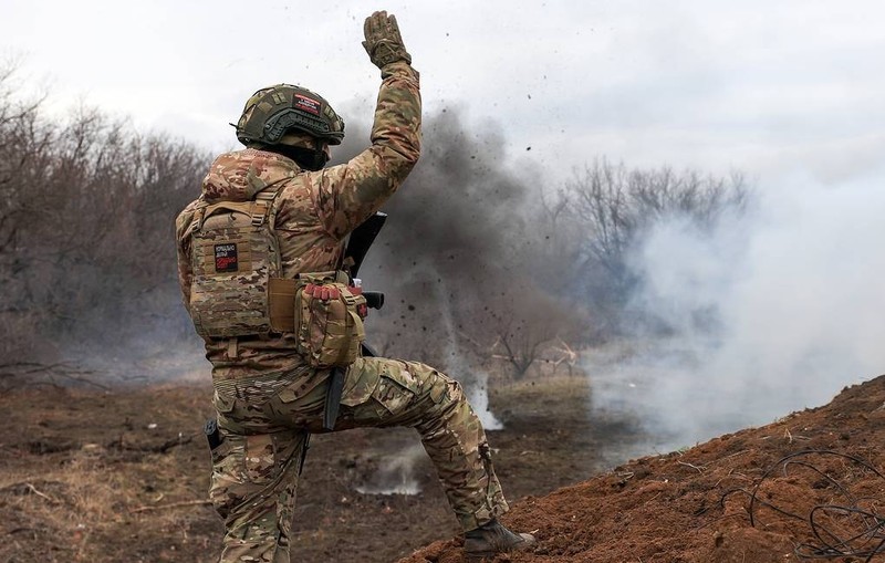 Mat tran Nam Donetsk nong ruc, lang Bogatyr bien thanh “coi xay thit”-Hinh-11