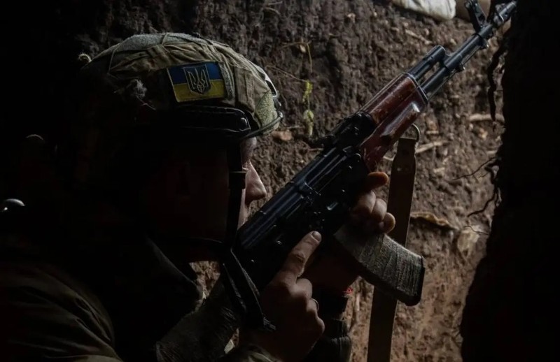 Van con 45 linh Ukraine o bien gioi Kursk, so phan ho ra sao?