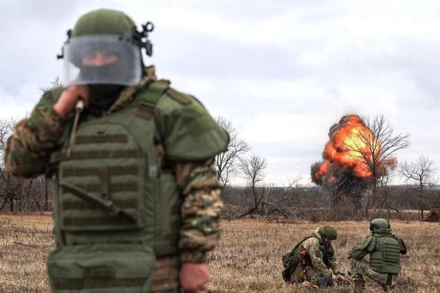 Quan Nga chiem cu diem o tinh Sumy, danh lon o mat tran Donetsk-Hinh-8