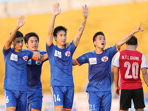 6 doi bong de doat ngoi vo dich V.League 2015-Hinh-11