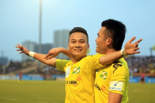 6 doi bong de doat ngoi vo dich V.League 2015-Hinh-5