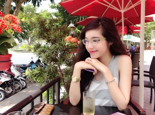 7 hot girl Viet gay sot mang quoc te-Hinh-10