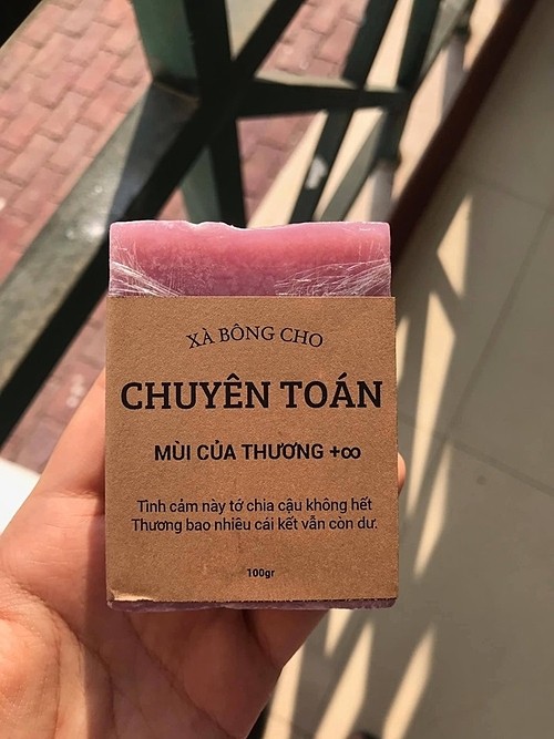 Doi tuyen Viet Nam bat ngo xuat hien trong trao luu 