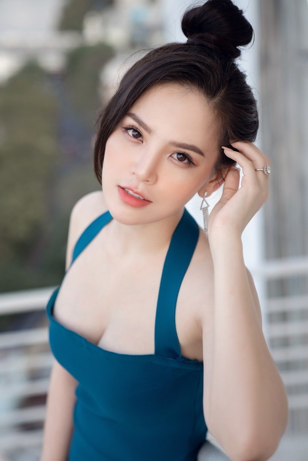 Sau scandal lo clip nong, “hot girl my go” Phi Huyen Trang bat ngo tai xuat-Hinh-5
