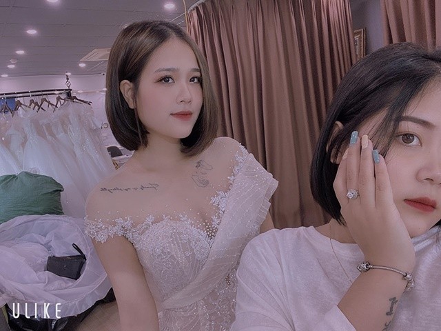 Khong phai “hot girl 1m52”, day moi la co gai duoc Quang Hai nhan “Anh thuong vo“-Hinh-7