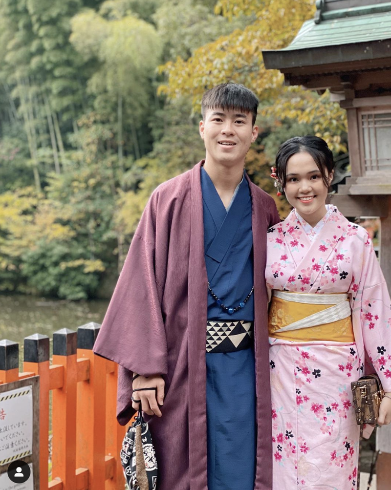 Đón xem bộ ảnh cưới kimono lộng lẫy, tinh tế và sang trọng đến từ đất nước Nhật Bản. Hình ảnh đôi uyên ương trong trang phục truyền thống cùng với kiến trúc cổ kính của Nhật Bản sẽ chắc chắn khiến bạn không thể rời mắt.