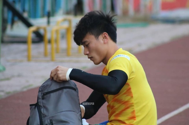 U23 Viet Nam vi sai lam, Bui Tien Dung trai long dam nuoc mat-Hinh-7