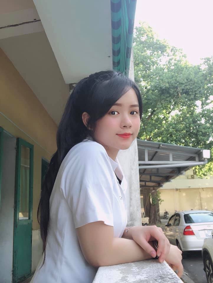 Chan dung nu sinh nganh Y xung phong lam viec trong khu cach ly Covid-19-Hinh-6