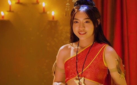 Hot girl “bap can bo” tiep tuc khien dan mang “khau nghiep“ vi phat ngon thieu muoi-Hinh-3