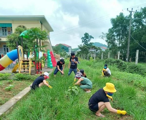 Ranh qua hoa hay, co gai ve len cay the hien fan cung cua Pokemon-Hinh-7