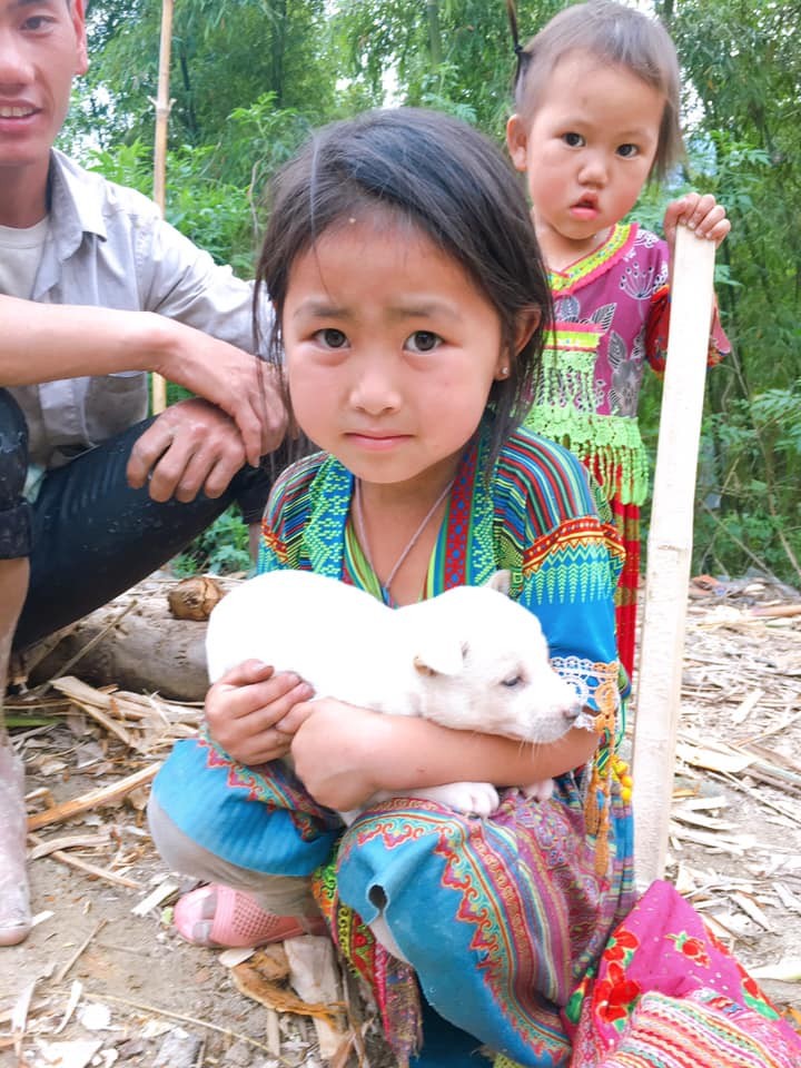 Em be vung cao om khu khu chu cho, ai biet ly do cung “tan chay“-Hinh-4