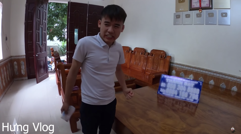 Dan mang hoi den bao gio gia dinh ba Tan Vlog moi thoi dien lo?-Hinh-5